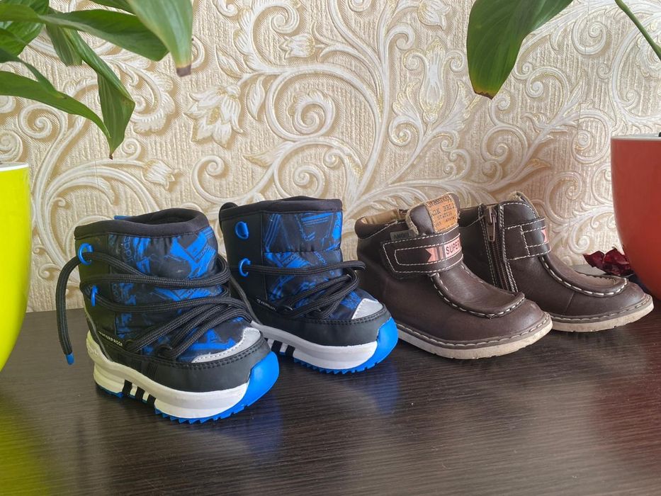 Продам детскую обувь