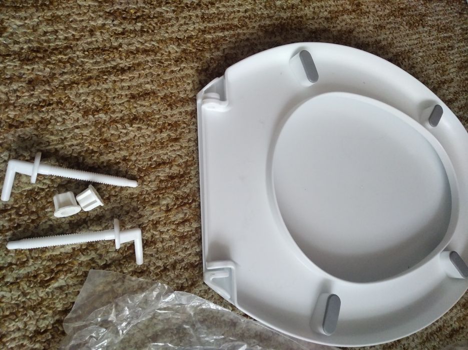 Нов капак за тоалетна чиния само за 10лв.