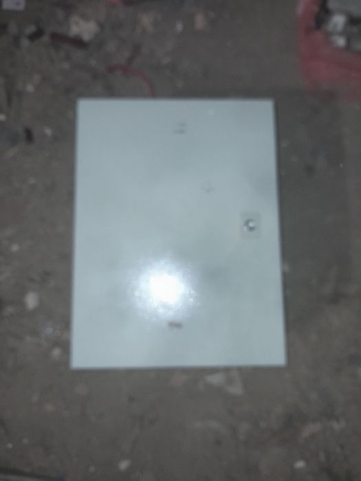 Vand controler pentru panou solar plus 1 pacuri de bateri facute la comanda 5,5kilowati