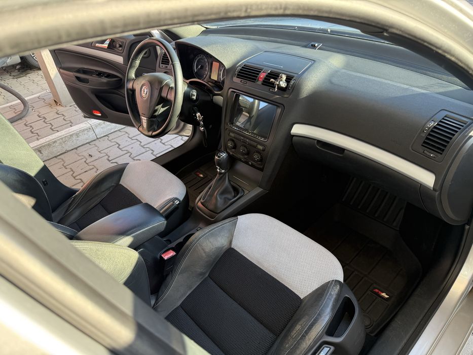 Skoda Octavia II vRS - întreținută, km reali, al doilea proprietar de nouă