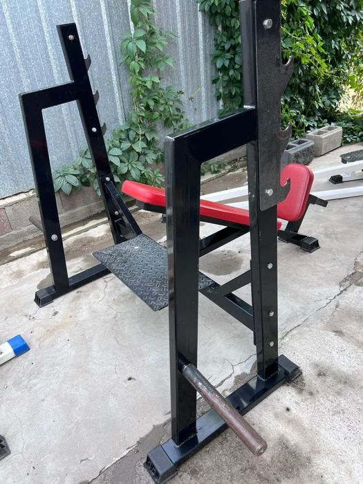 Тренажерные станки, беговые дорожки