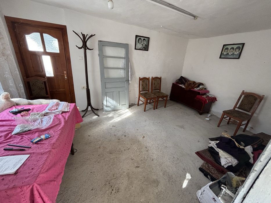Casa de vanzare  ÎN PADINA – 1.700 MP TEREN