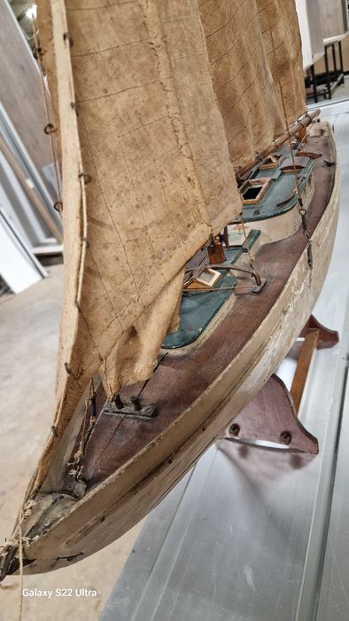 Макет на платноходна яхта