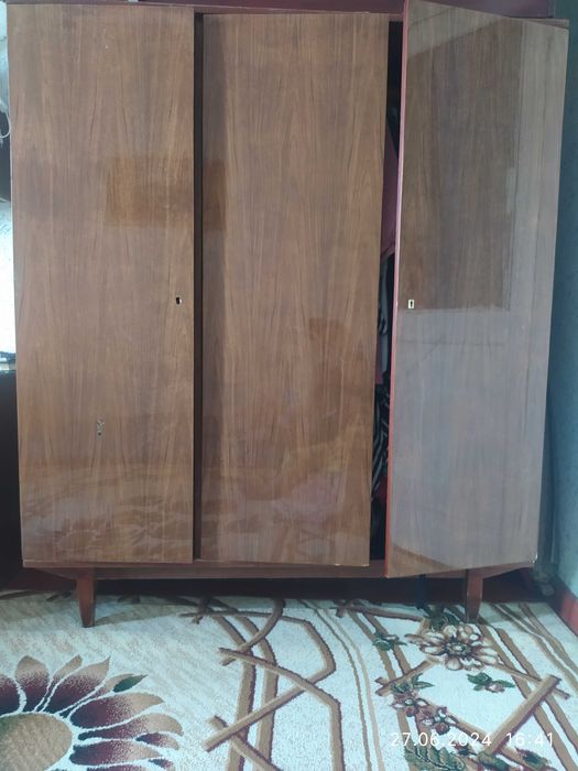 Шкаф ,Шифонер для одежды