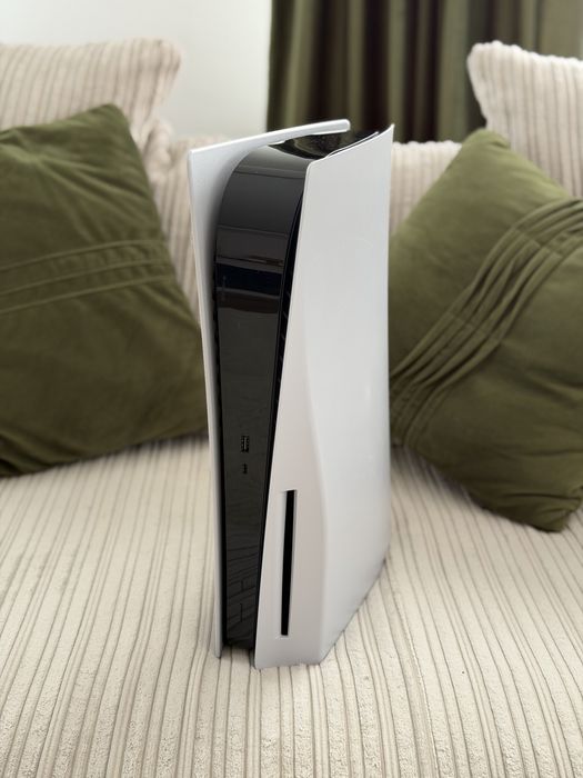 Consola PS5  1Tb cu disc, garantie 12 luni, ambalaj original