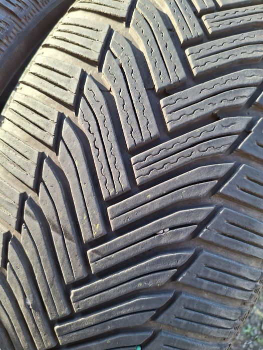 2  Anvelope de iarnă  225 55 r17 Michelin