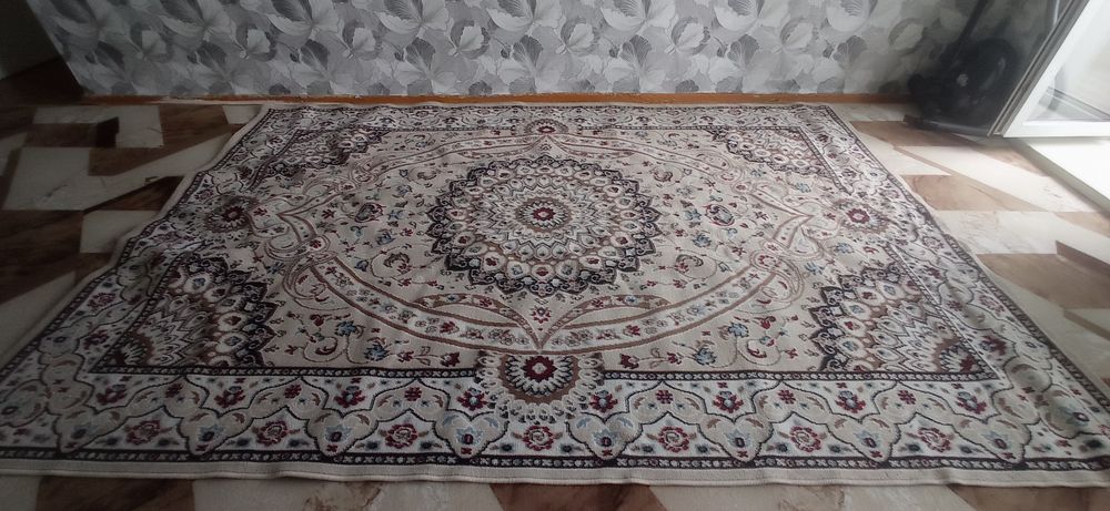 Продам палас б/у
