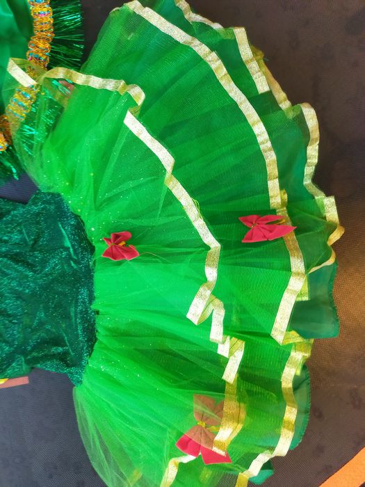 Детские  костюмы продам.