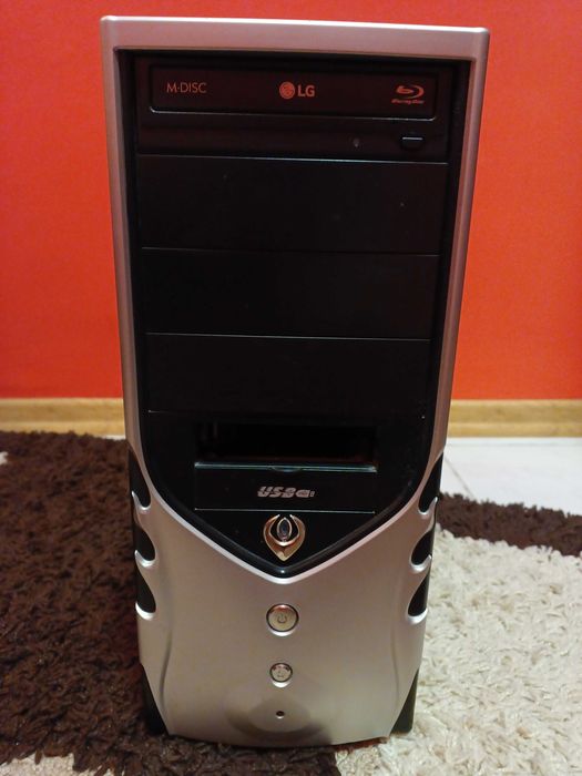 Unitate PC Intel i7-4790K, 8GB RAM, AMD Radeon R9 200 Series