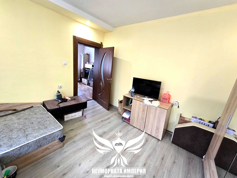 Продавам тристаен апартамент с площ от 68кв.м. на първи етаж с 1/2 от двор 315кв.м. в гр.Асеновград, квартал Зъбче - снимка 13