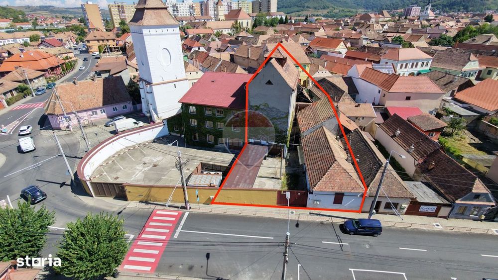 Cladire in zona centrală Mediaș - 363 mp construiți , curte 325mp