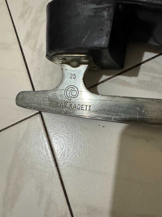 Кънки за лед номер 25