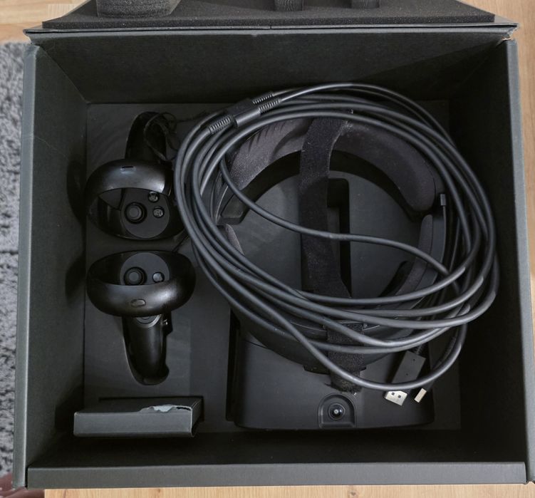 Виртуална реалност Oculus Rift S