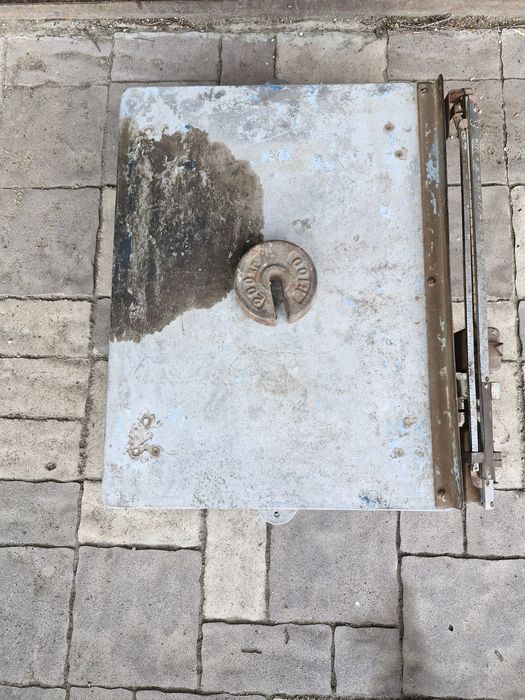 Продам почтовые весы б/у.