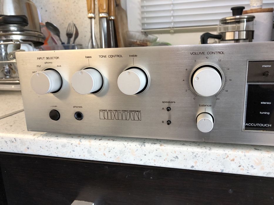Luxman R-2040 resiver