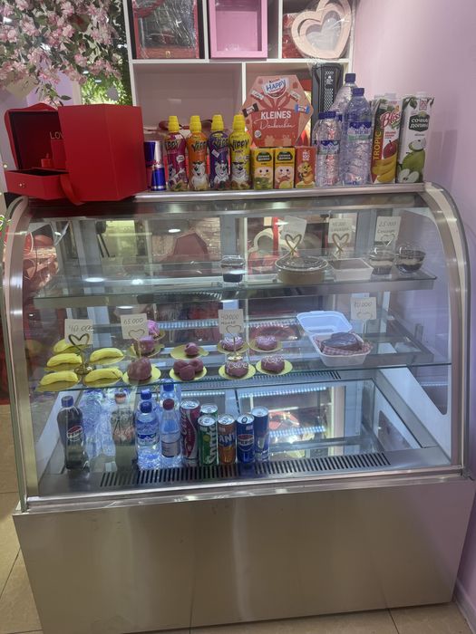 Витрина холодильник