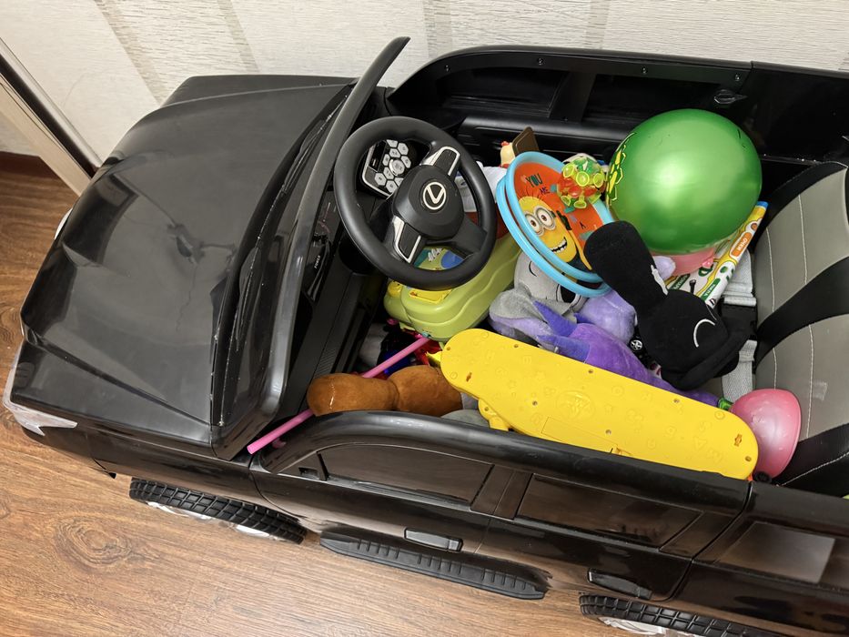 Детский электромобиль