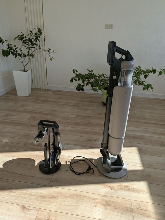 Вертикальный пылесос Samsung Bespoke AI Jet Lite VS80F28DES/EV  (CE)
