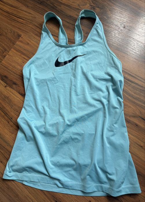 Спортни дамски стоки Nike