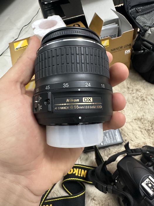 Nikon D3300 + Obiectiv + Geanta