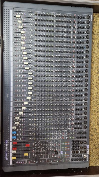 Mixer Spirit Live  Soundcraft 24 canale