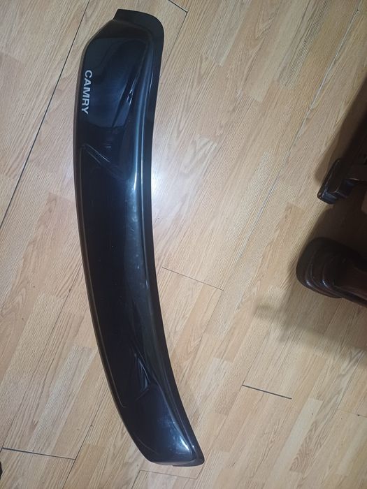 продам спойлер на камри 40