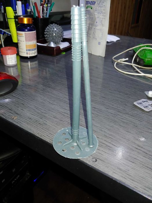 Дюбель-зонт для крепления