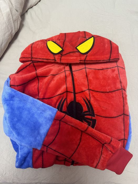 Кенгуруми человек паук