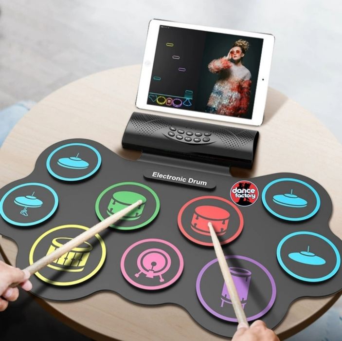 Музыкальный инструмент барабан