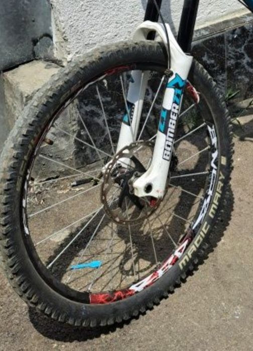 Vând set de roți downhill 26 inch spank spoon 28&fullcrum