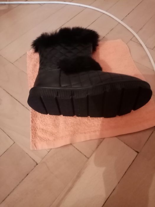 Cișme Ugg din piele naturala, dama.