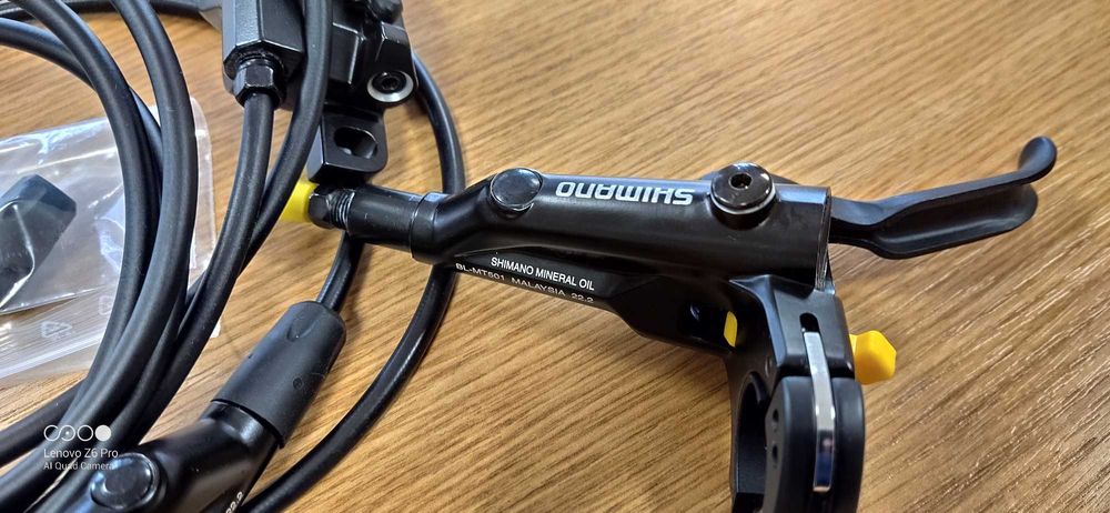 НОВA Задна Спирачкa: Shimano DEORE BL-MT501/BR-MT500