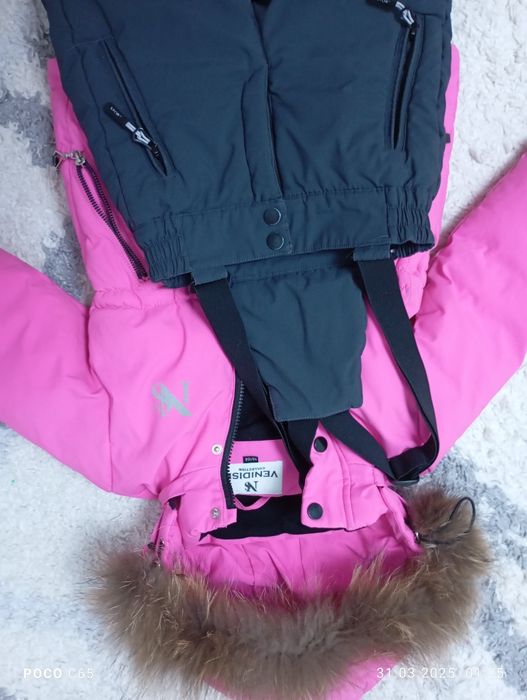 Продам девочковый зимний костюм . 2-5 лет