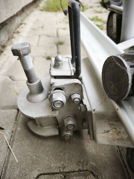 Suport 2 biciclete pentru cârlig