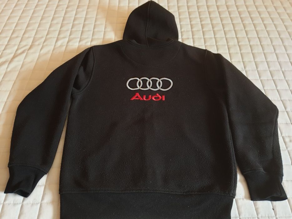 Bluza  de  barbati   -  120  lei.