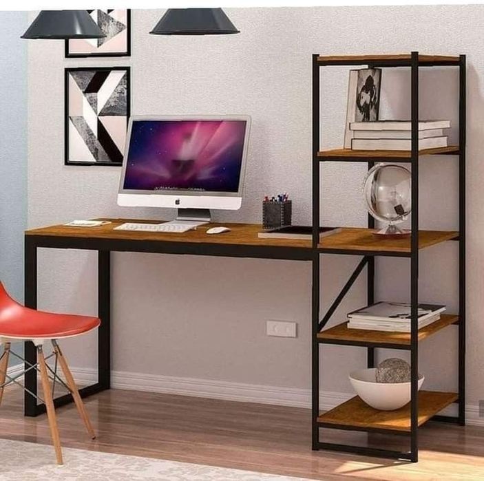 Компьютерный стол со стелажом