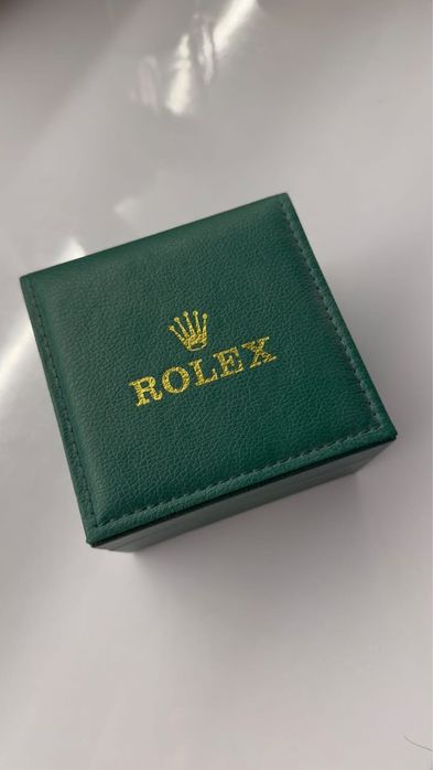 Rolex — часы в отличном состоянии