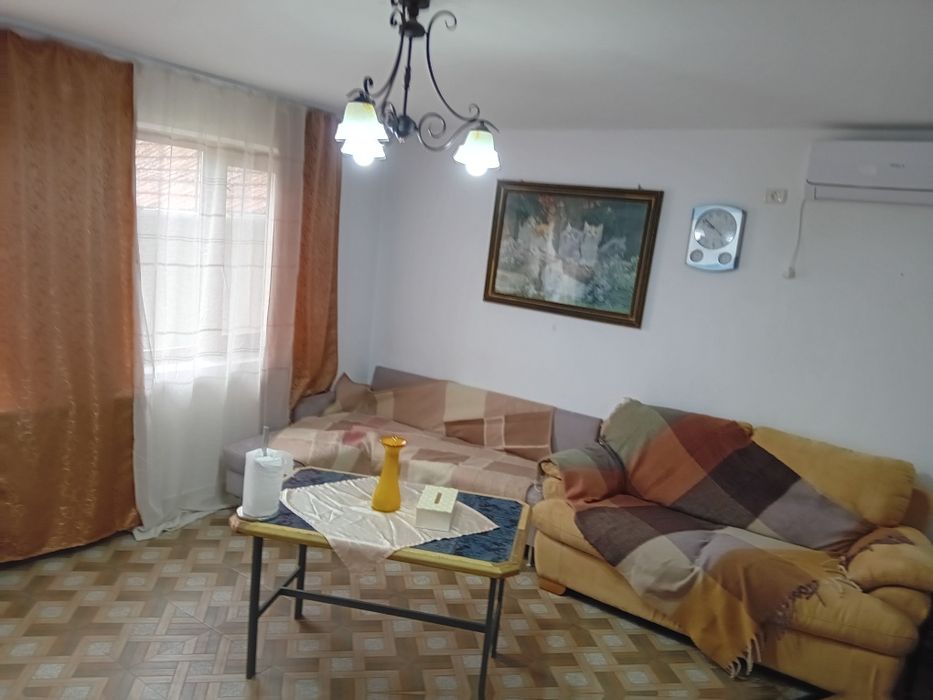 Casă nouă in Pecica teren generos locul în care îți poți produce hrană pt familie sau o mica afacere aproape de școli,primărie, spital,piață, magazine