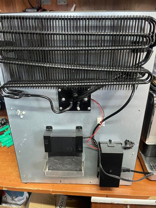 Mini frigider dometic