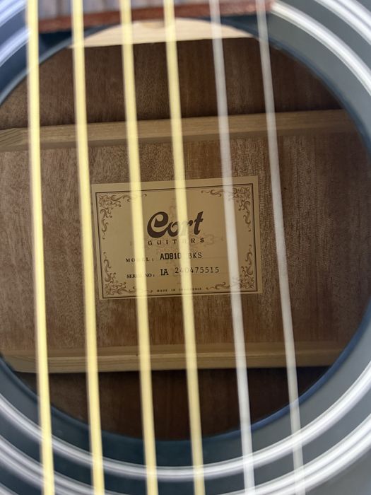 Гитара хорошо состояня