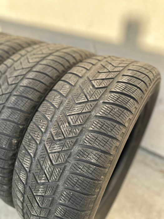 Pirelli 235/65R17- Stare foarte buna, livrare rapida, garantie!