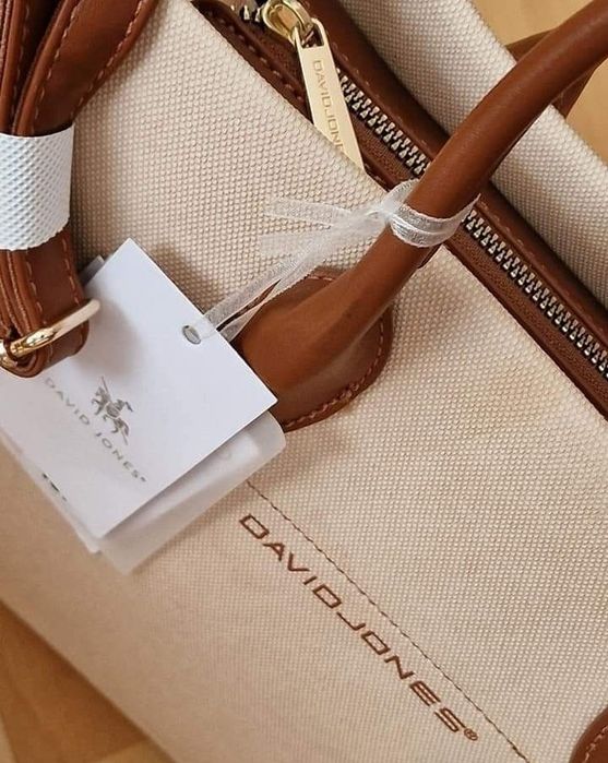 Geanta originala David Jones/Italia,curea detasabila umăr,model office