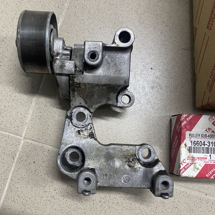 Натяжитель ремня Тойота 2GR-FE