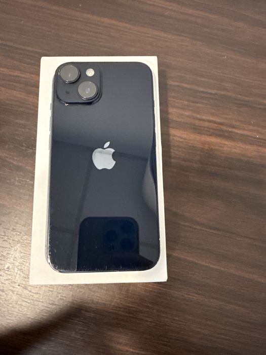 Iphone 14 с зарядно