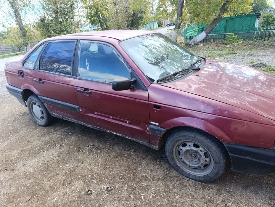 Продам VW Passat 1.8 срочно