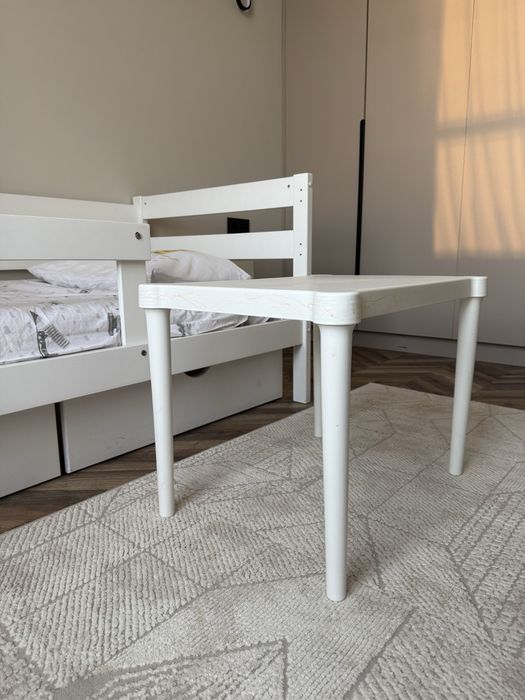Стол и стул IKEA