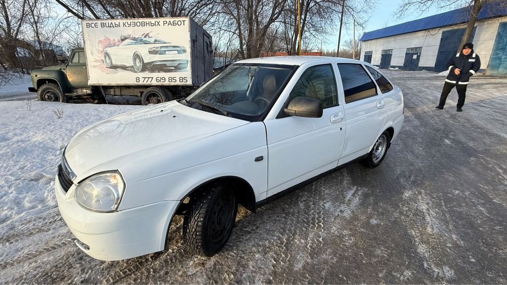 Продам Приора 2011 год цен 650 000 тг