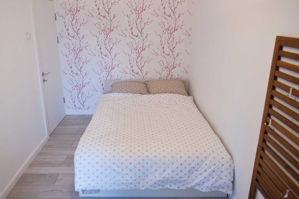 Inchiriez apartament cu 3 camere in zona Soarelui