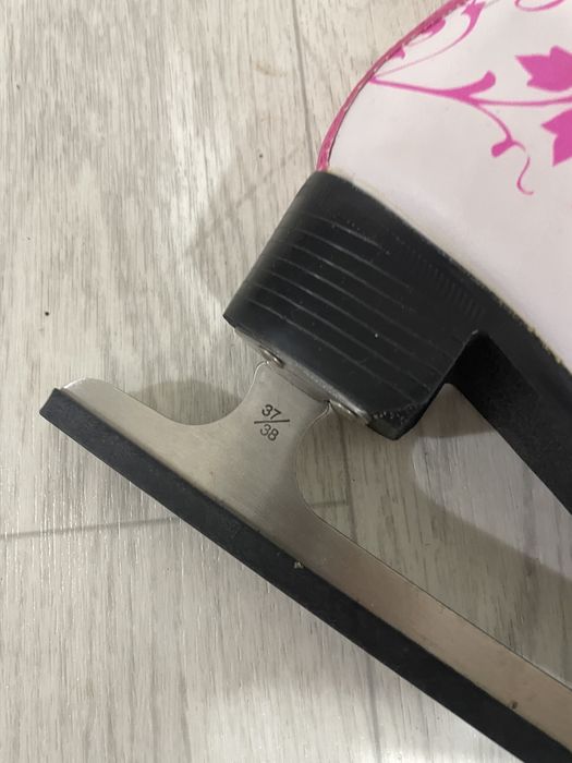 Коньки 37 размер