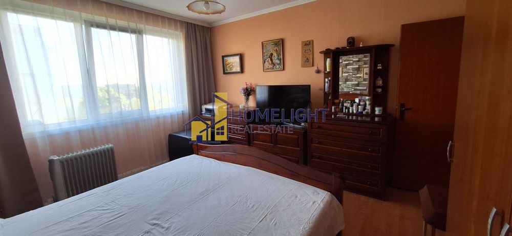 Двустаен апартамент в кв. Люлин 1